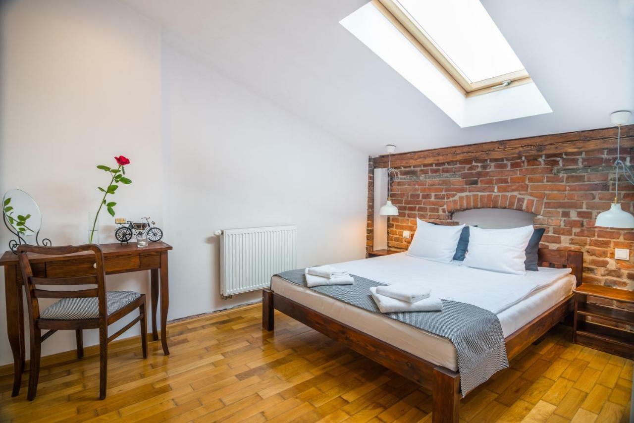 Designer In The Heart Of 4th Floor No Lift Apartmán *