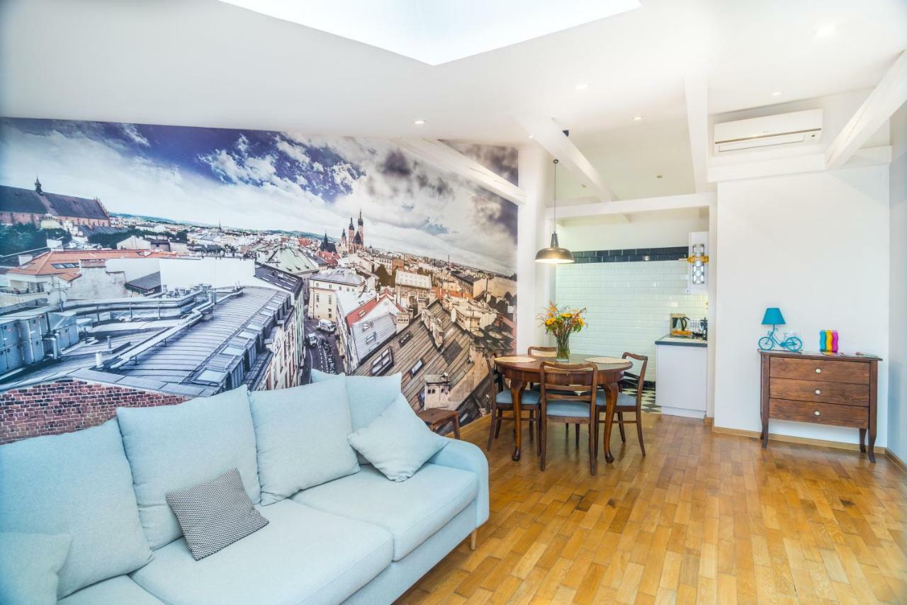 Designer In The Heart Of 4th Floor No Lift Apartmán *